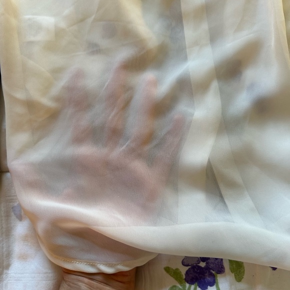 Bisou Bisou Black and White Blouse - Picture 5 of 6